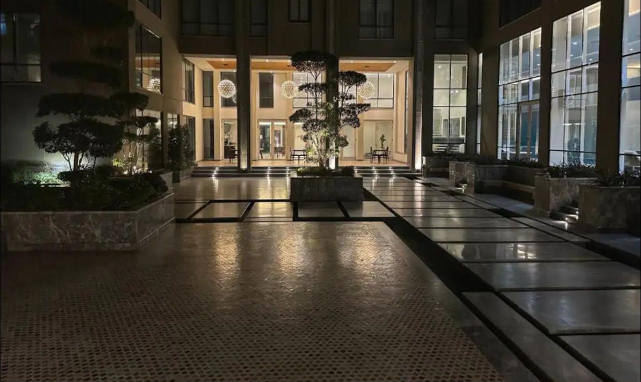 Gulberg Luxury Apartments — property photo 4